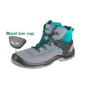 SAFETY BOOTS – SIZE 7