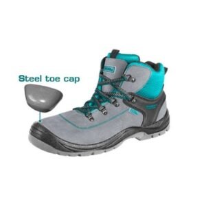SAFETY BOOTS – SIZE 9