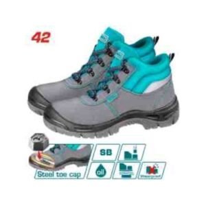SAFETY BOOTS – SIZE 42